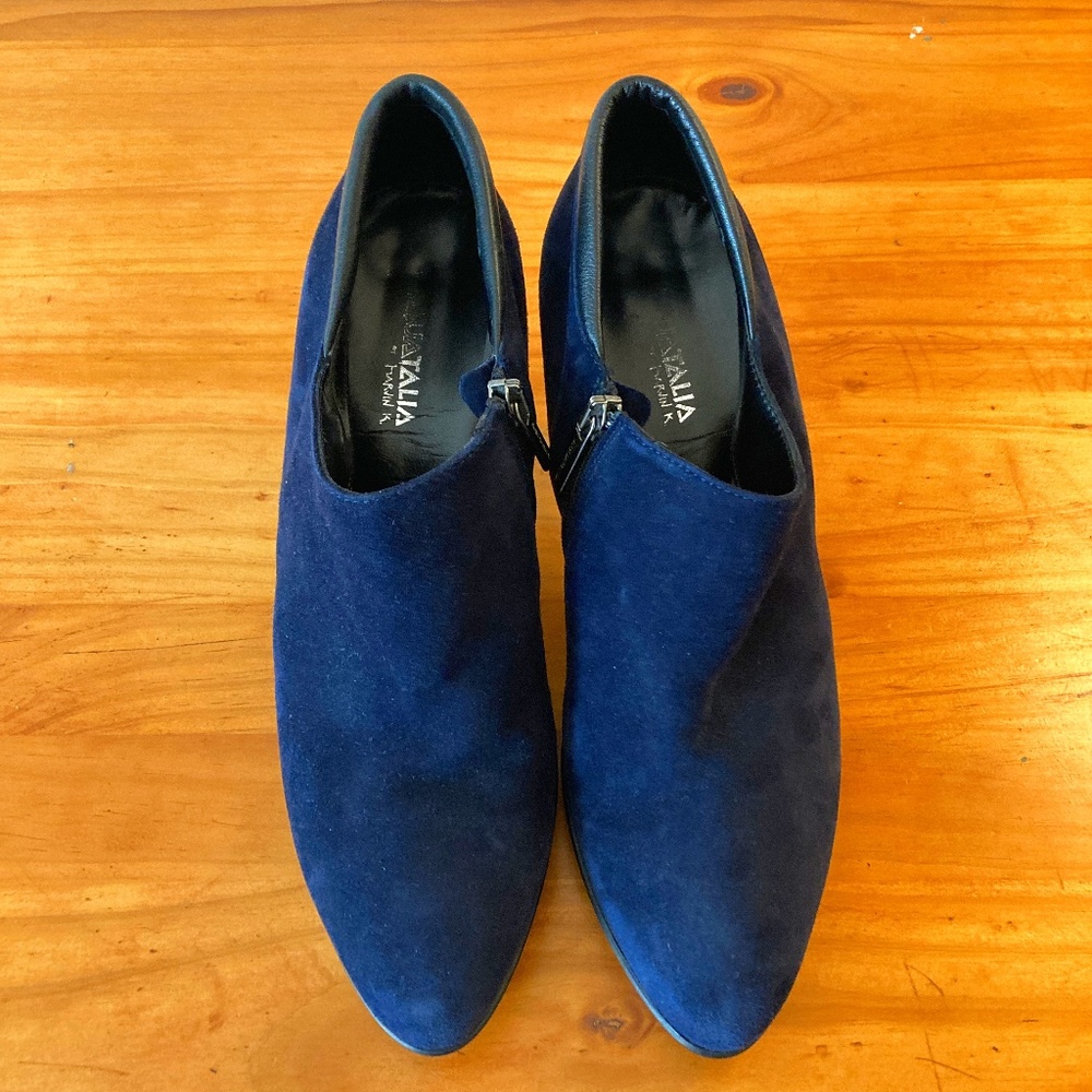 Aquatalia, Blue Suede Pointed Toe Ankle Booties, Women's US Size 9.5 (41)